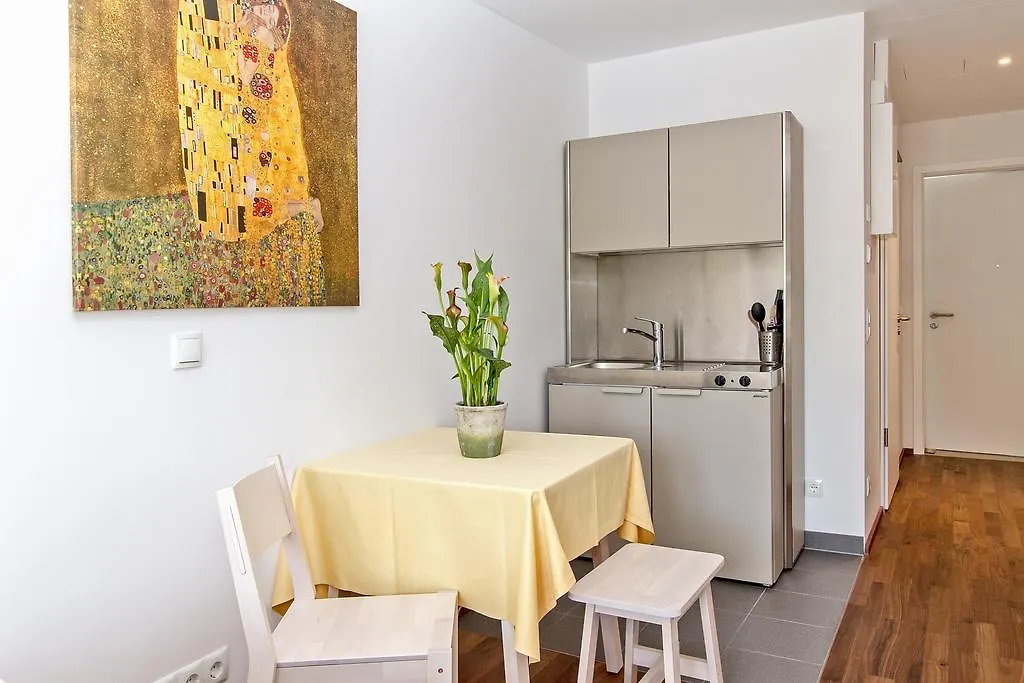 Carl Appartements Munchen Apartment Munich